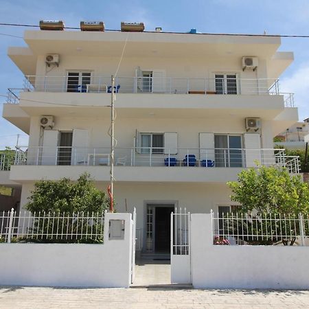 Sunset Apartments Berdenesh Sarandë Eksteriør billede