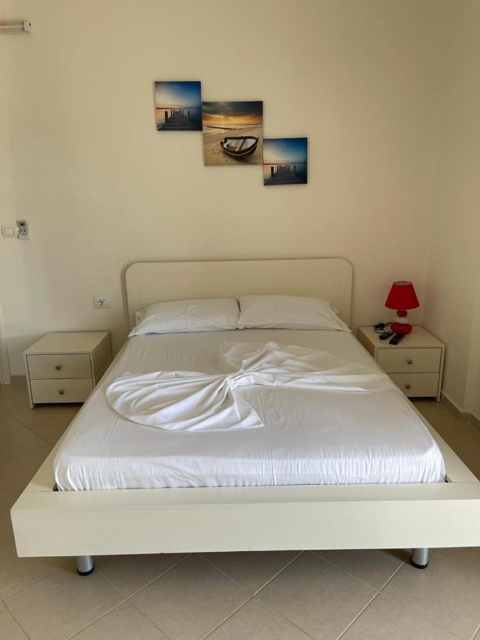 Sunset Apartments Berdenesh Sarandë Eksteriør billede