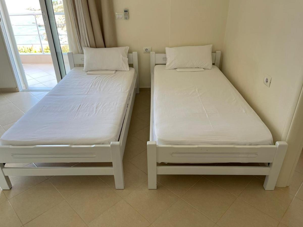 Sunset Apartments Berdenesh Sarandë Eksteriør billede