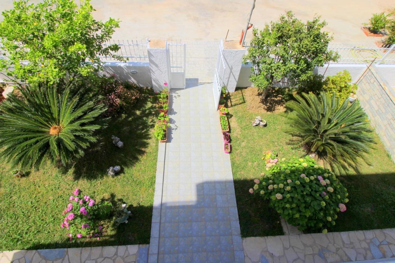 Sunset Apartments Berdenesh Sarandë Eksteriør billede