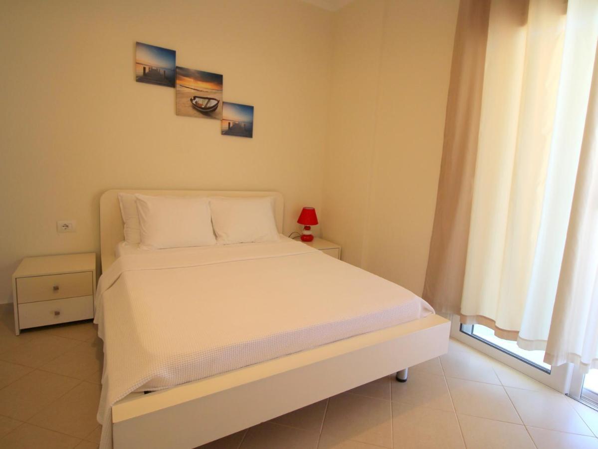Sunset Apartments Berdenesh Sarandë Eksteriør billede