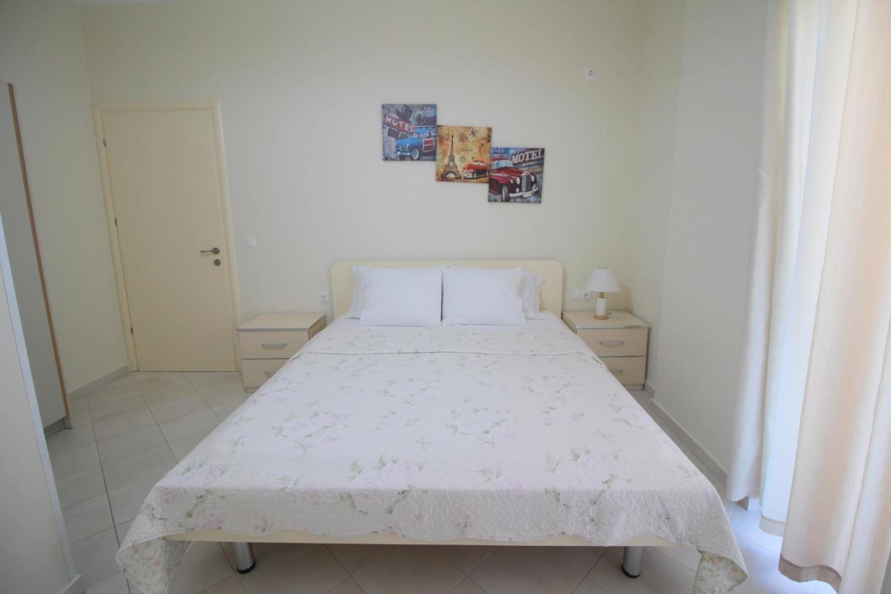 Sunset Apartments Berdenesh Sarandë Eksteriør billede