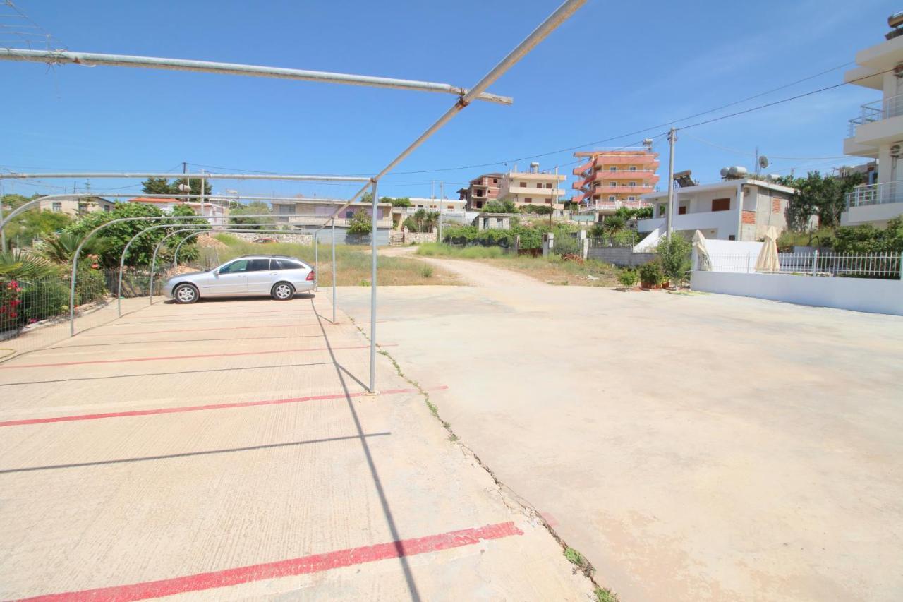 Sunset Apartments Berdenesh Sarandë Eksteriør billede